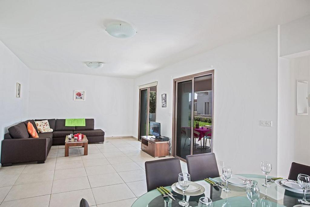 Villa Petreris Enas - Stunning 3 Bedroom Ayia Napa Villa With Pool - Short Walk To Nissi Avenue Villa Ayia Napa