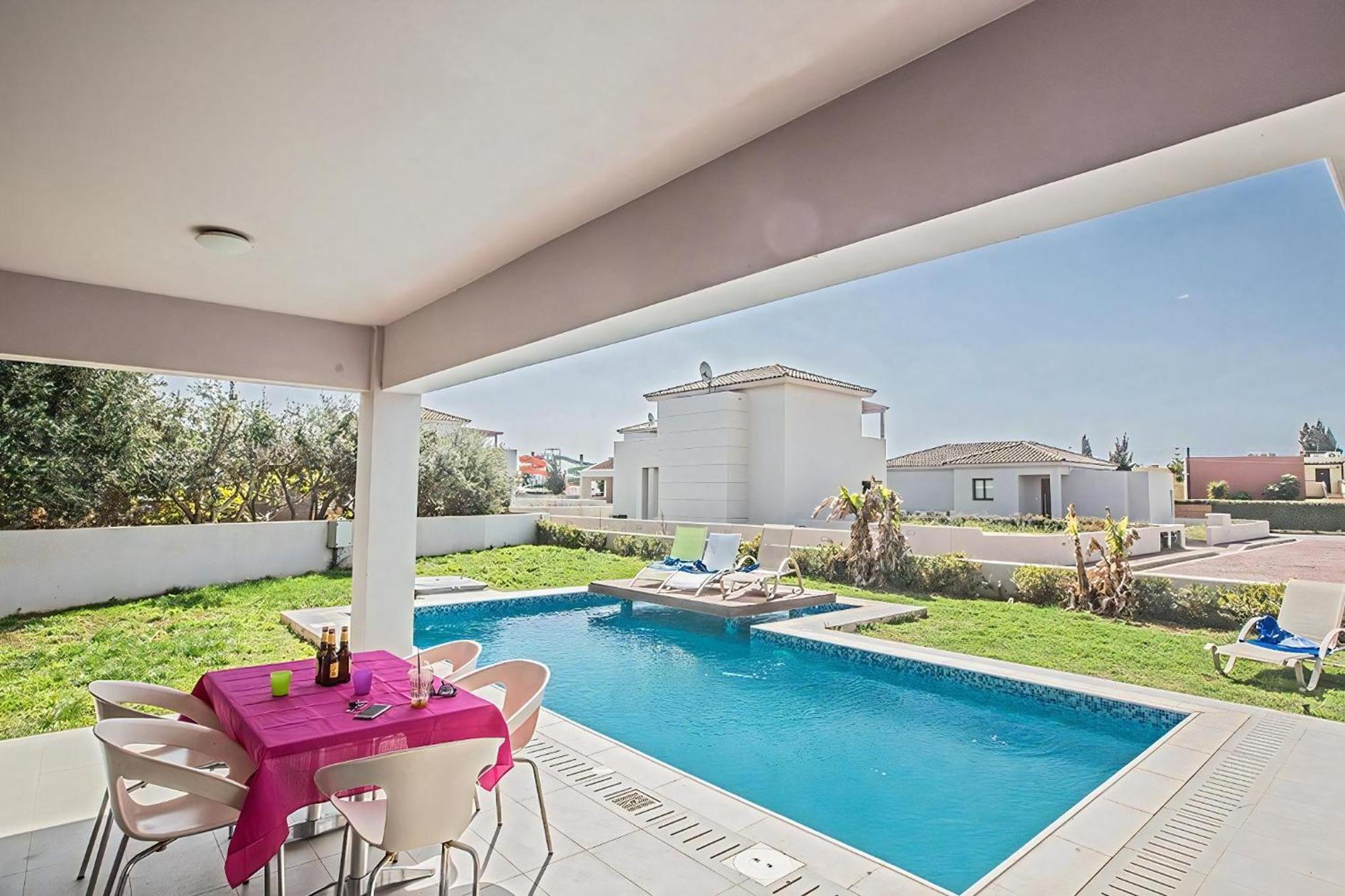 Villa Petreris Enas - Stunning 3 Bedroom Ayia Napa Villa With Pool - Short Walk To Nissi Avenue